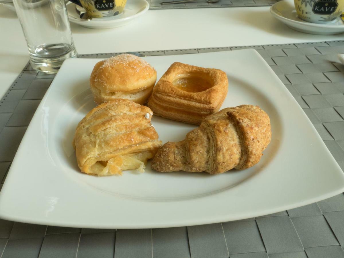 טרני Ajde Rooms & Breakfast מראה חיצוני תמונה